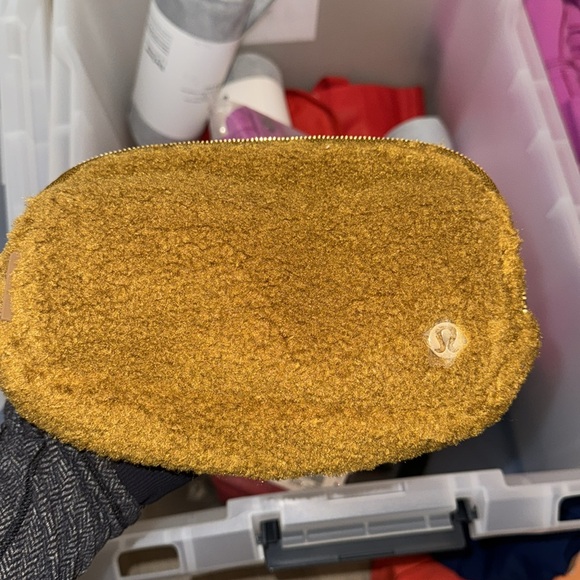 Lululemon athletica brown Sherpa wear everywhere belt bag - Picture 3 of 4